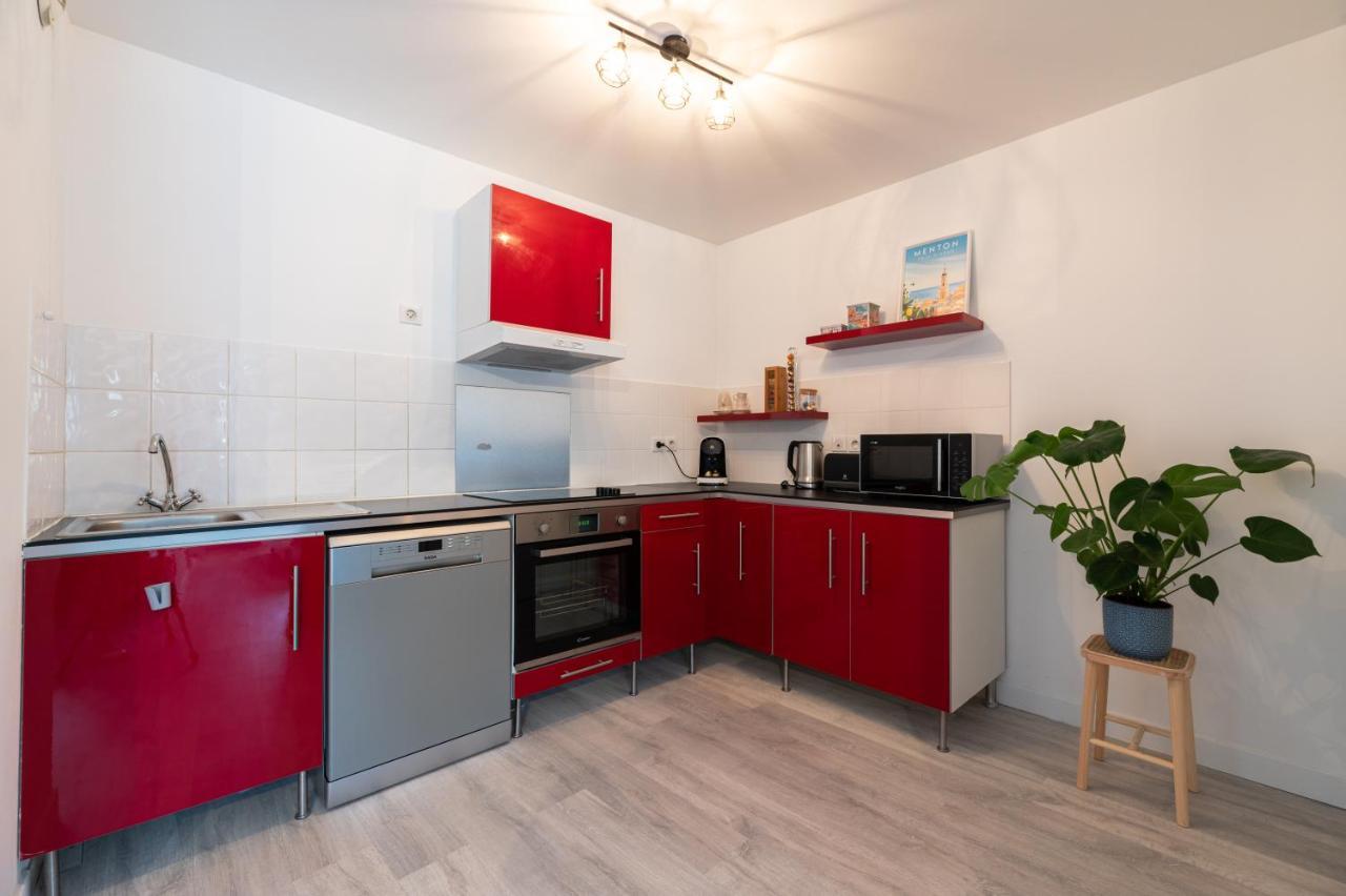 Superbe appartement rénové au centre ville de Menton Extérieur photo