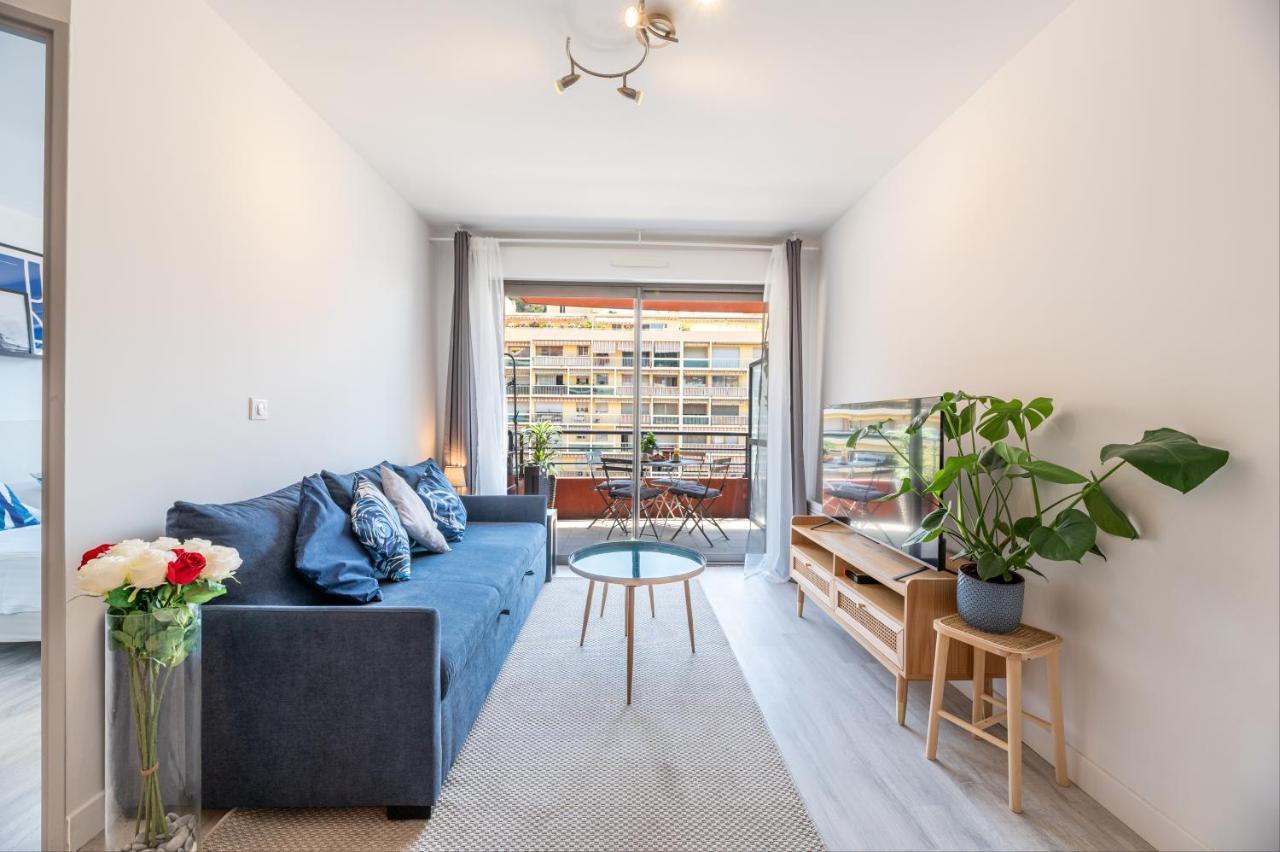 Superbe appartement rénové au centre ville de Menton Extérieur photo